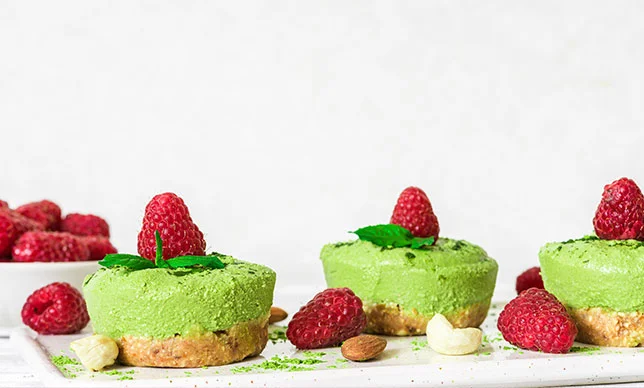 Deliciosos mini cheesecakes de matcha