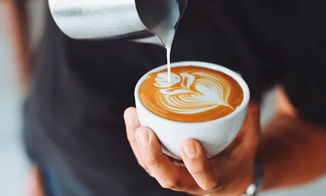 Conoce los beneficios de tomar una taza de café