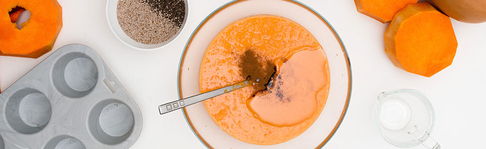 Hornea una tarta de calabaza con queso crema