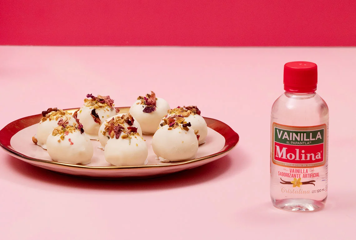 Trufas de chocolate blanco con agua de rosas