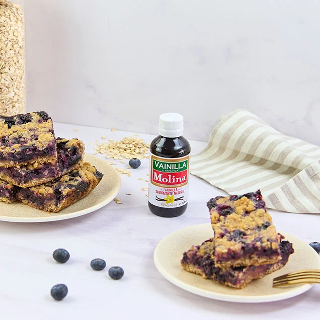 Barras de pan de arándanos con crumble de avena