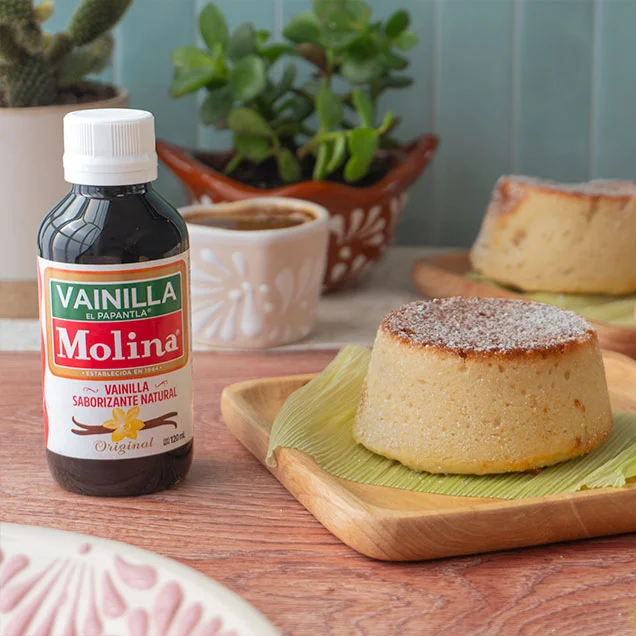 Volcán de elote con cajeta