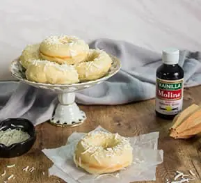 Donitas de coco con glaseado de limón