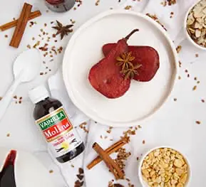 Peras pochadas al vino tinto