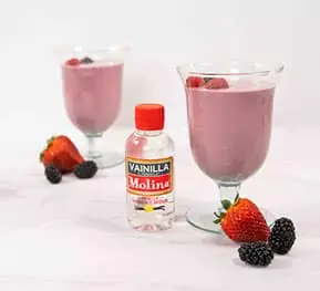 Smoothie de crema de cacahuate y frutos rojos
