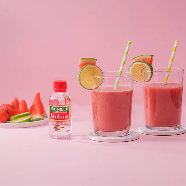 Smoothie refrescante de sandía y fresas