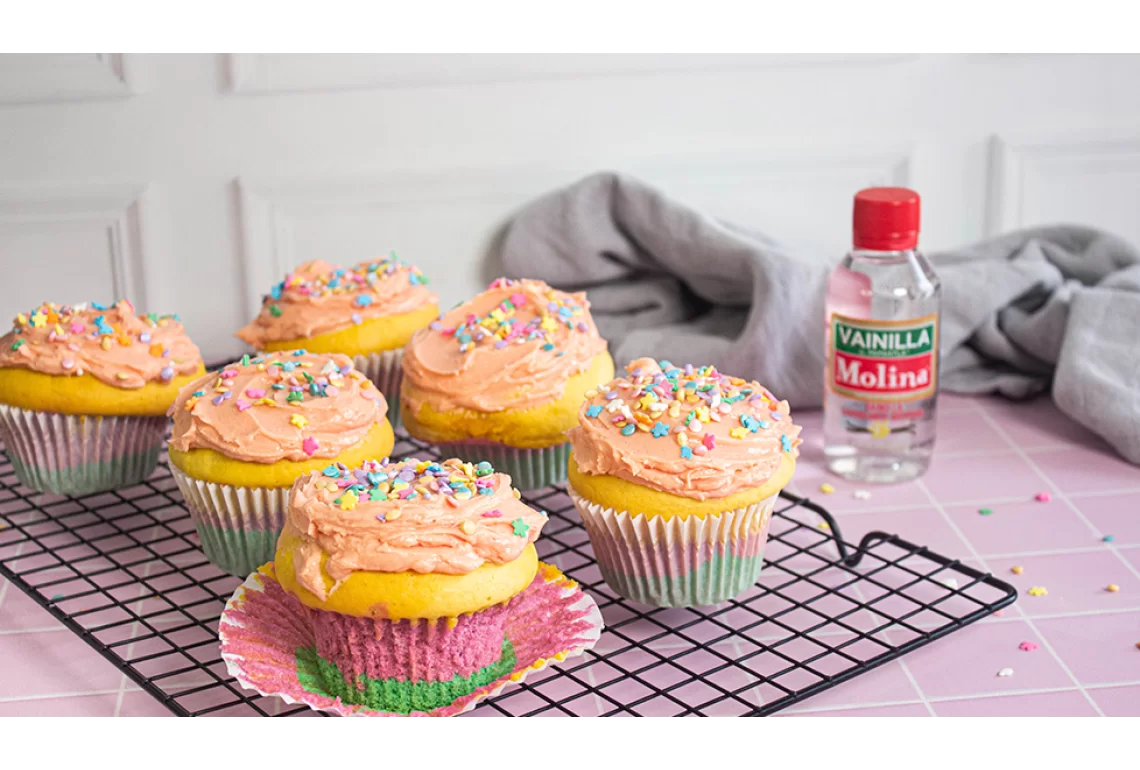 Cupcakes coloridos