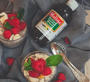 Pudding de chía frambuesas y coco