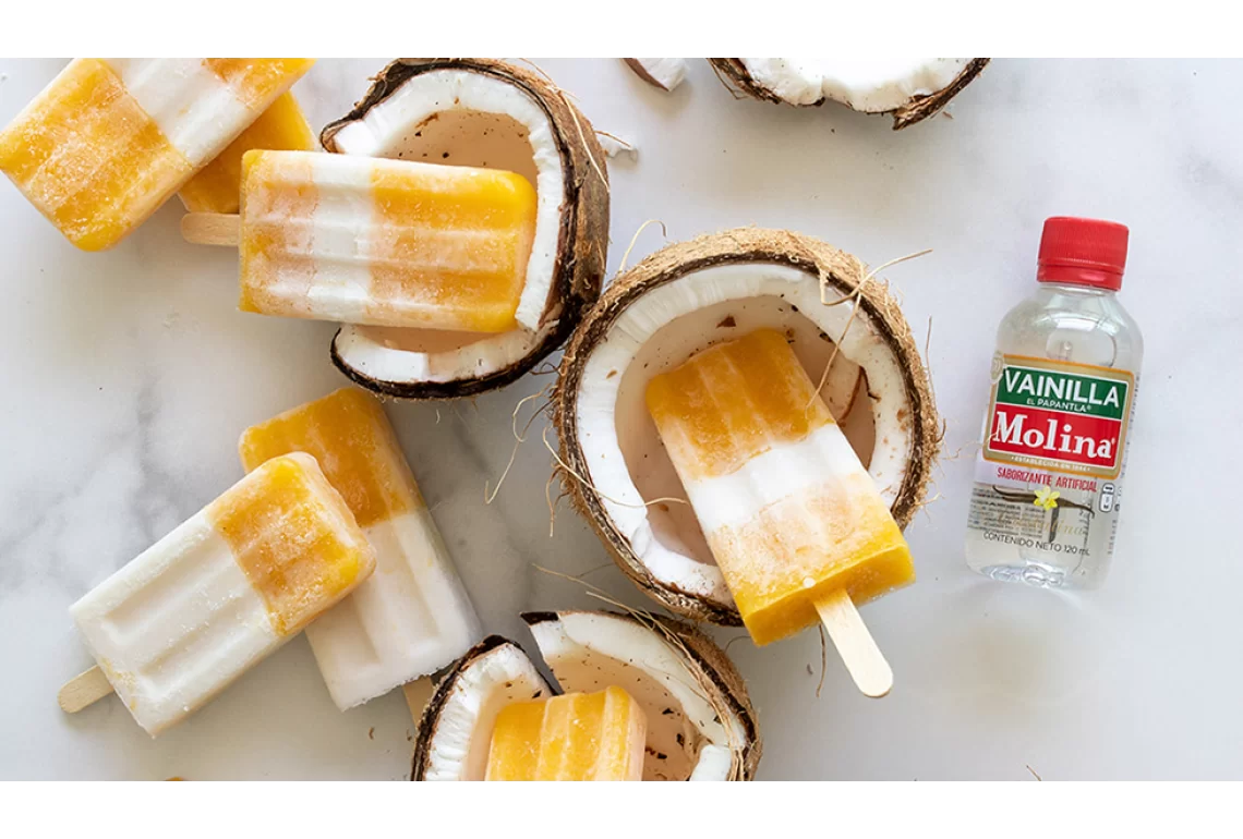 Paletas de mango y coco